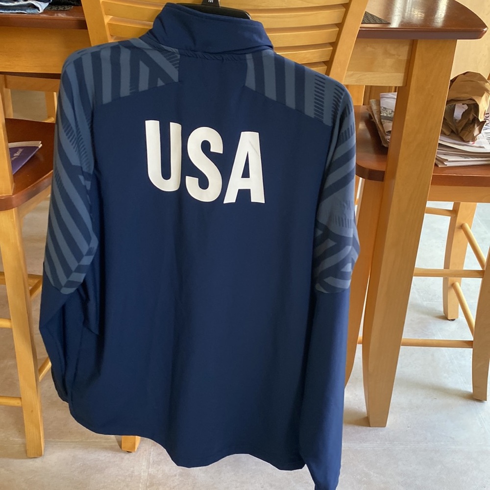 Official USA Volleyball Warm-Up Jacket - Picture 2 of 3